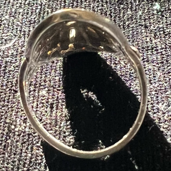 Marcasite Ring with Red Stone - Picture 2 of 2